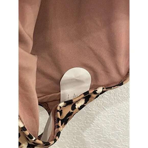 NEW! Aerie Pique Wrap full coverage One Piece Swimsuit Large Spots Animal Print - Picture 5 of 5